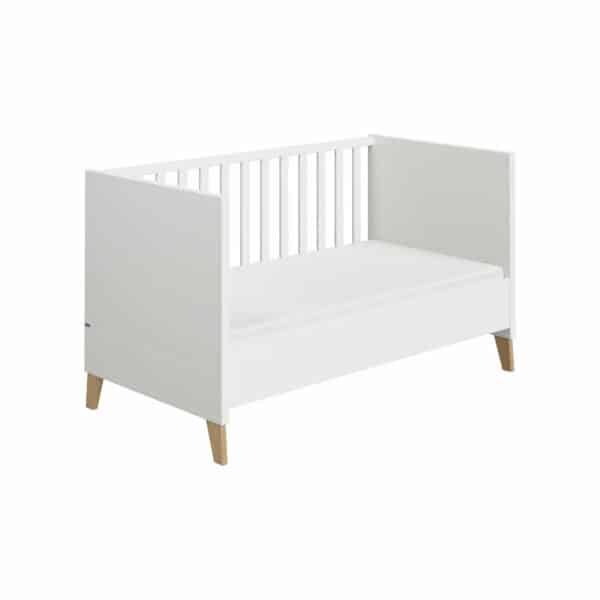 Oscar cot bed